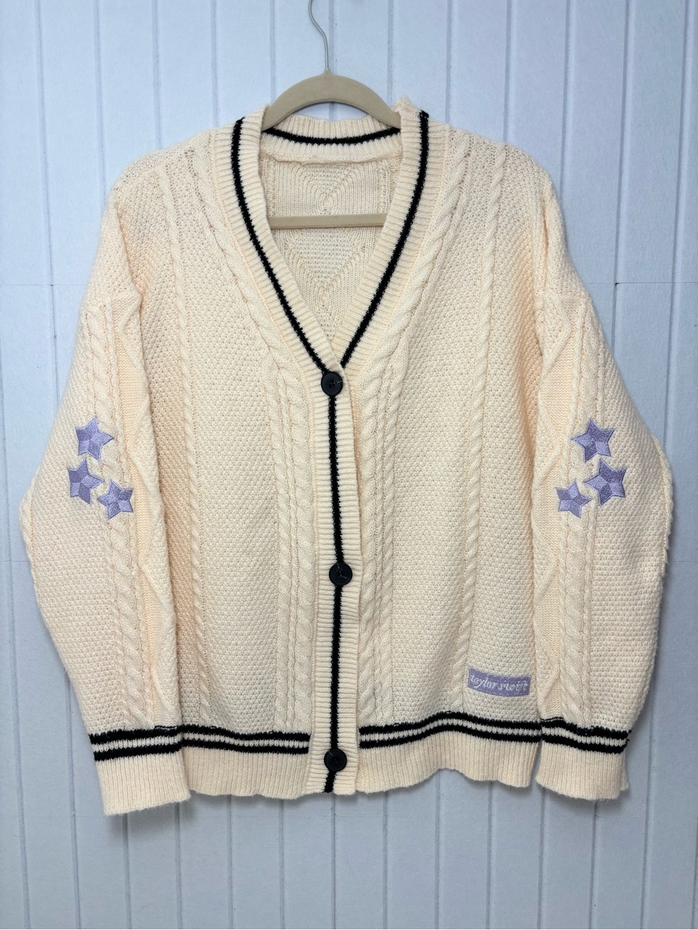 Taylor Swift‎ Cream Cable Knit Cardigan with Lavender Star Sleeves  size M